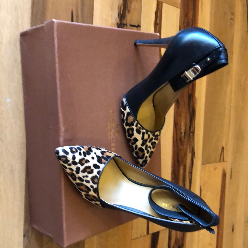 Coach pumps new in box harbor leopard 8.5